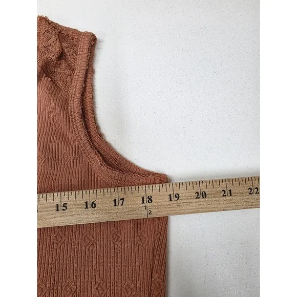 Miss Me Womens XL Terracotta Rust Pointelle Knit Crochet Lace Tank Top - Picture 6 of 7